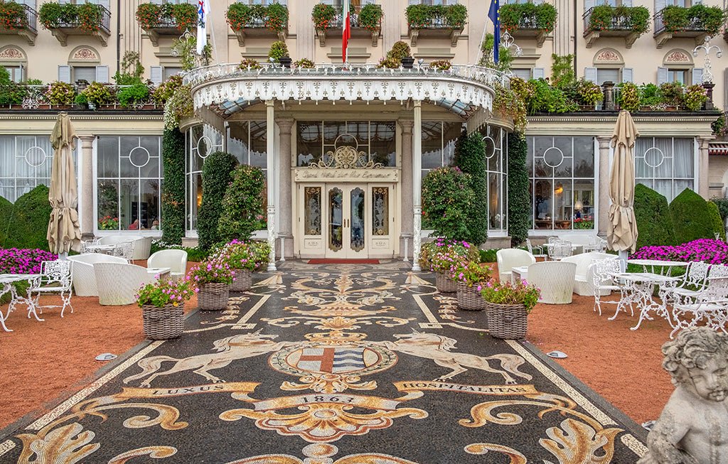 Mosaic Tiles for Outdoor Spaces: Gardens, Patios, and Pools - Artsaics